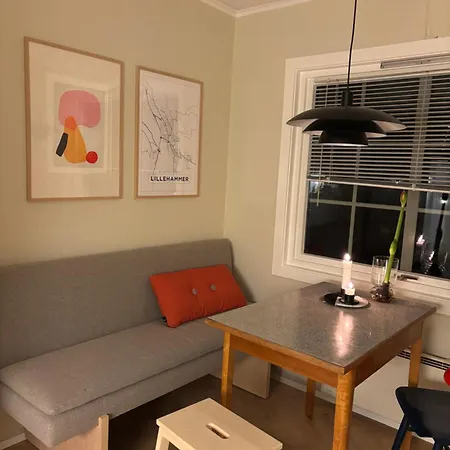 Sjarmerende I Tomannsbolig Apartamento *