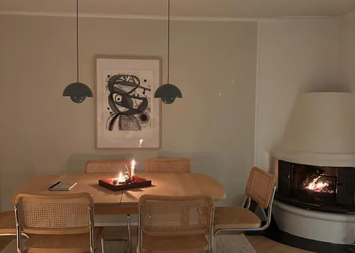 Sjarmerende I Tomannsbolig Apartment *
